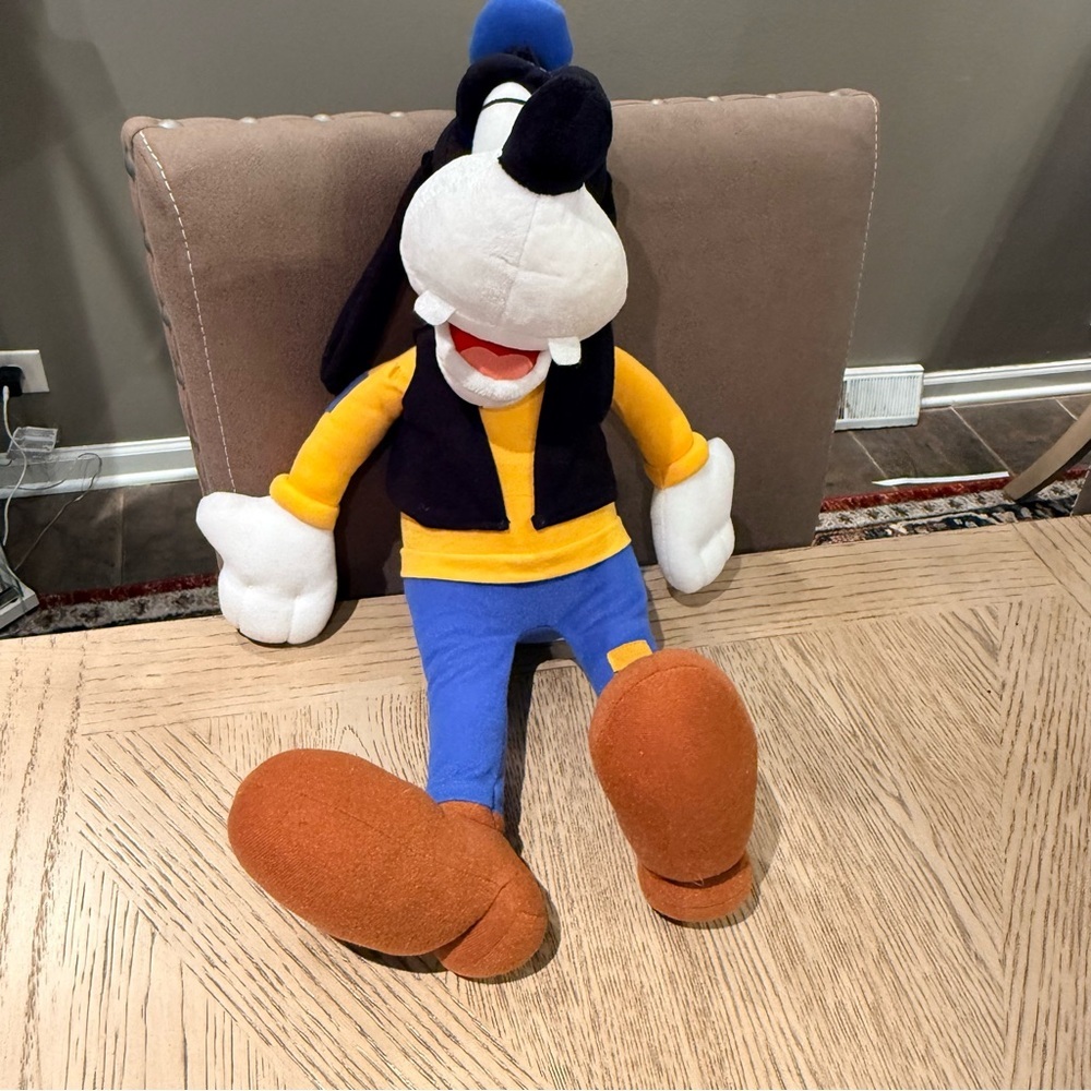 Goofy 20” plush (late 1990’s) Applause